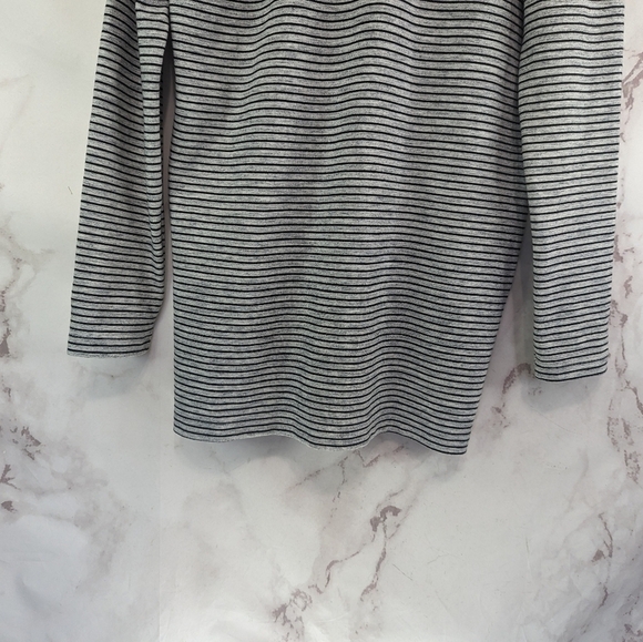 Duluth Shirt Womens Medium Gray Striped Ponte Pro Tunic Pullover V Neck - Picture 8 of 13